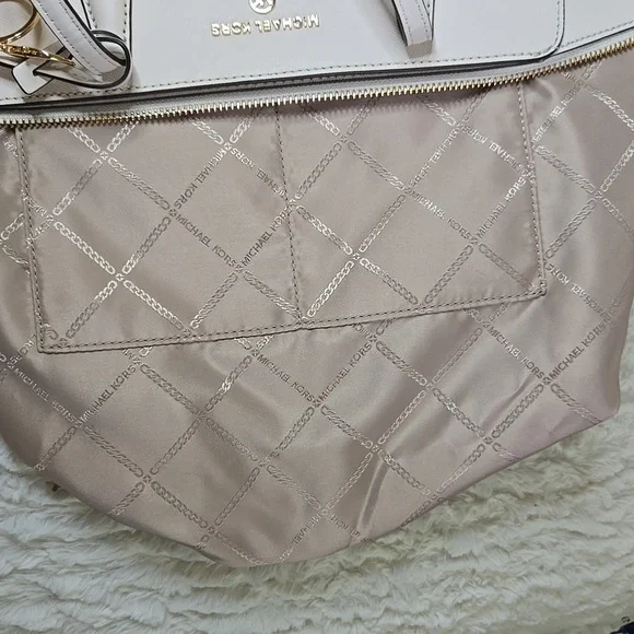 Michael Kors White Tote with Bear Charm Added EUC LIKE NEW - Picture 11 of 13